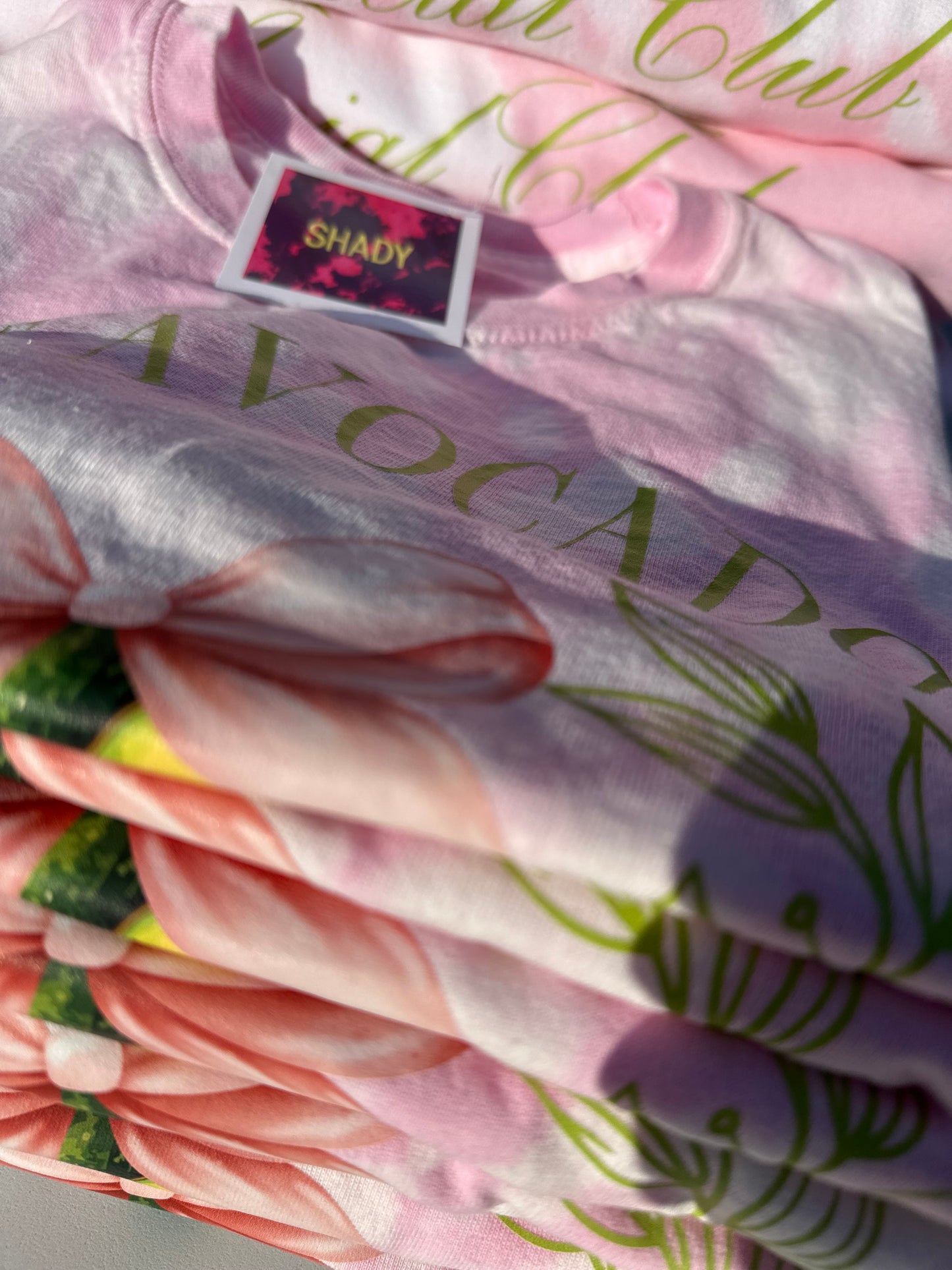 T-shirt: Pink & White Long Crop THE AVOCADO SOCIAL CLUB