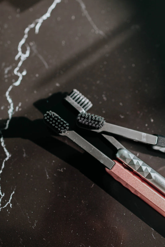 Navigating Toothbrush Care: Knowing When to Replace and Selecting the Perfect Fit